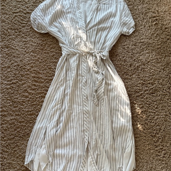 Joie Dresses & Skirts - Joie Women’s Chellie Dress, Striped short sleeve belted shirt dress Size S